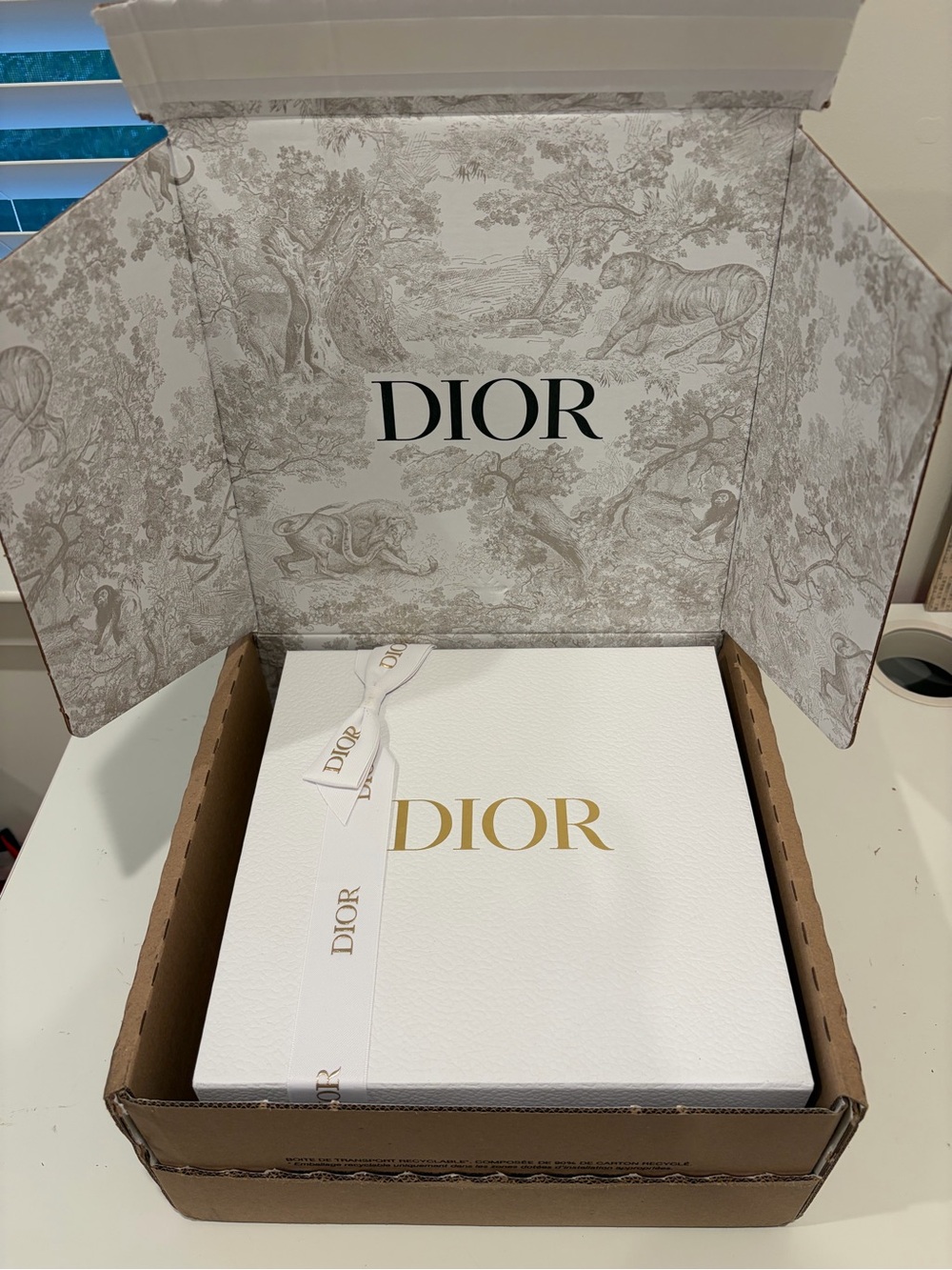 Dior medium gift box